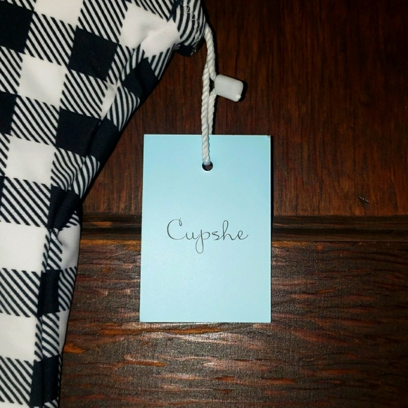 NWT Cupshe Plaid One-Piece Bathing Suit - Size M - Picture 2 of 4